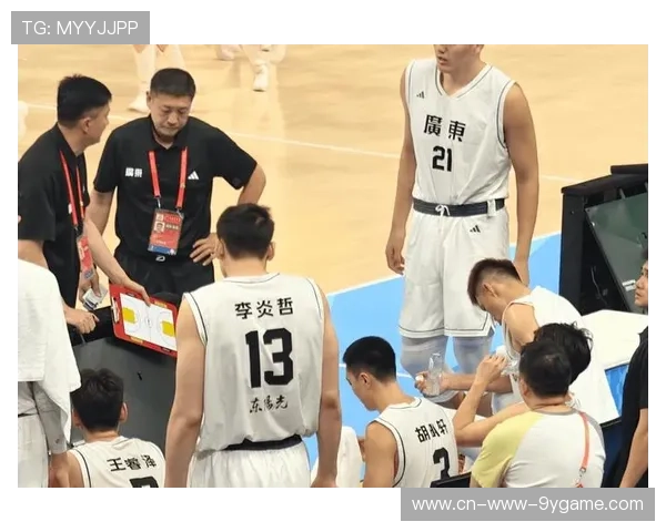 CBA年轻内线在对抗赛中表现成熟，成长速度加快