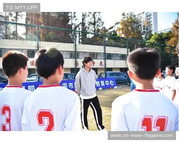 冠军球队球员参与青少年培训课启发下一代梦想，冠军青训营教父