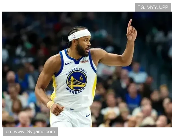 勇士胜太阳，穆迪贡献24分，库里带领球队战胜布克38分的孤军奋战